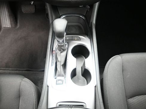 Used 2025 Chevrolet Malibu LT FWD image 9