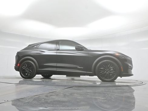 Used 2025 Ford Mustang Mach-E Select w/ Comfort Package Lite RWD image 4