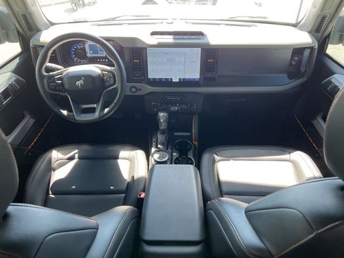 Used 2022 Ford Bronco Badlands image 6