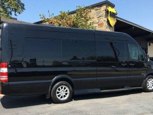 Used 2017 Mercedes-Benz Sprinter 2500 image 2