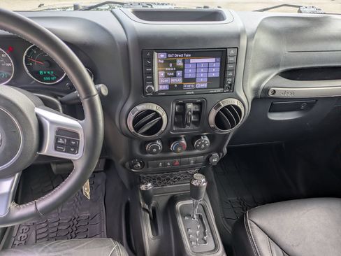 Used 2018 Jeep Wrangler Unlimited Sport AWD/4WD image 21