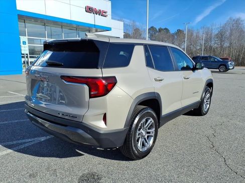 Used 2025 GMC Terrain Elevation image 3