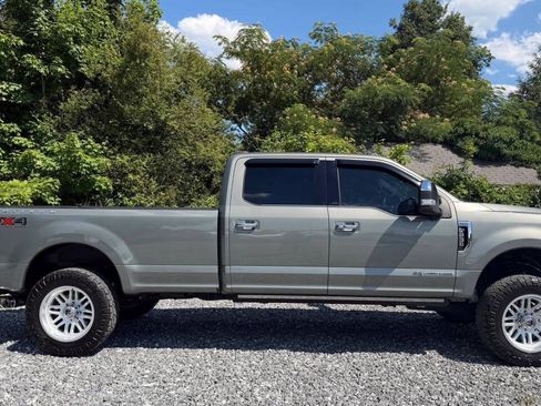 Used 2020 Ford F250 Platinum AWD/4WD image 9