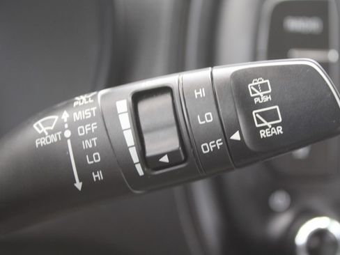 Used 2023 Kia Soul LX FWD image 30