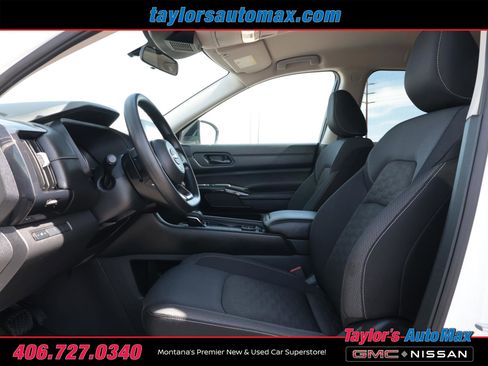 Used 2024 Nissan Pathfinder S AWD/4WD image 6