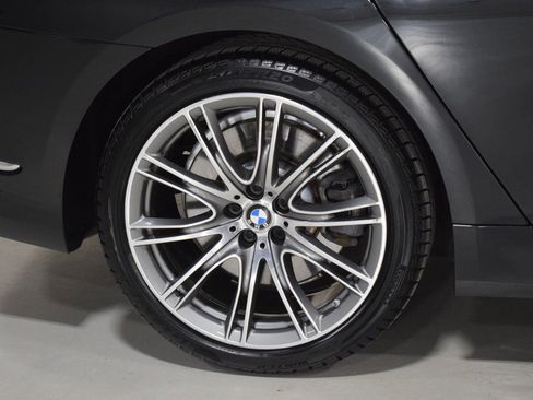 Used 2022 BMW 750i xDrive 750i xDrive w/ Executive Package image 15