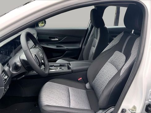 New 2026 Nissan Sentra SV w/ SV Convenience Package FWD image 9