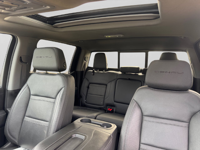 Used 2021 GMC Sierra 1500 Denali w/ Technology Package AWD/4WD image 22