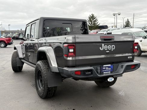 Used 2020 Jeep Gladiator Overland image 9