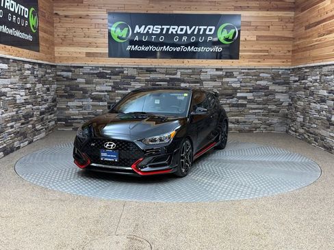 Used 2022 Hyundai Veloster N image 4