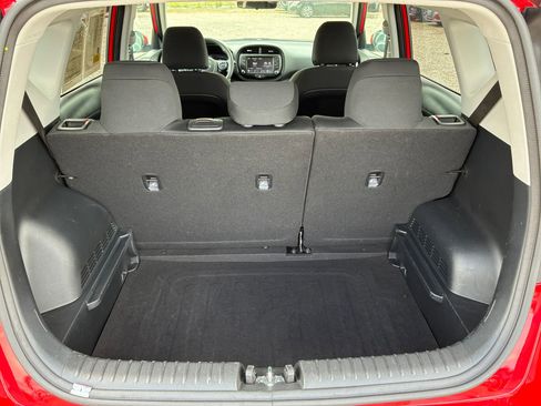 Used 2025 Kia Soul LX w/ LX Technology Package image 24