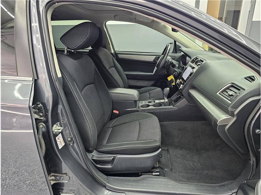 Used 2019 Subaru Outback 2.5i Premium AWD/4WD image 15