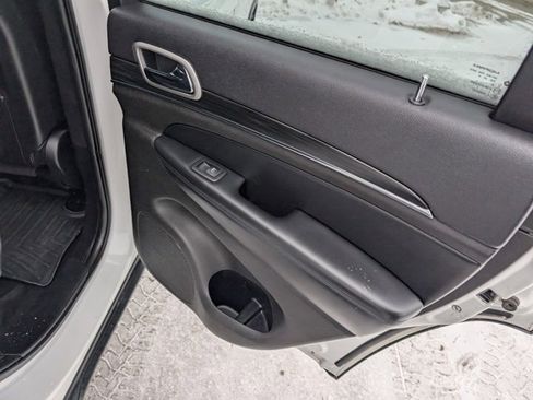 Used 2019 Jeep Grand Cherokee Limited image 28