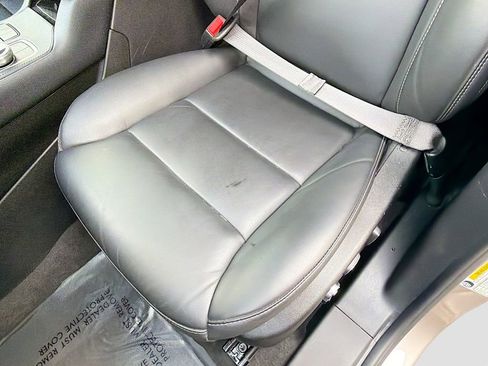 Used 2025 Cadillac XT4 Premium Luxury FWD image 19