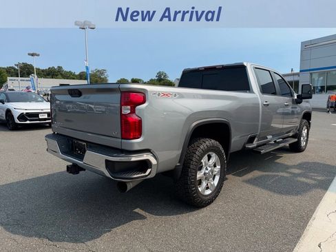 Used 2024 Chevrolet Silverado 2500 LT w/ Convenience Package AWD/4WD image 4