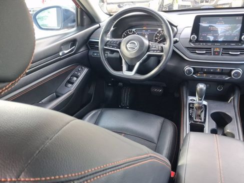 Certified 2020 Nissan Altima 2.5 SR FWD image 10