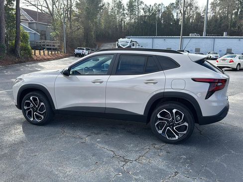 New 2026 Chevrolet Trax RS w/ Driver Confidence Package image 3