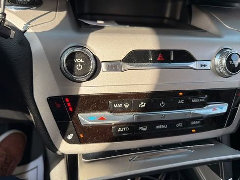 Used 2024 Ford Explorer XLT w/ Equipment Group 202A image 19