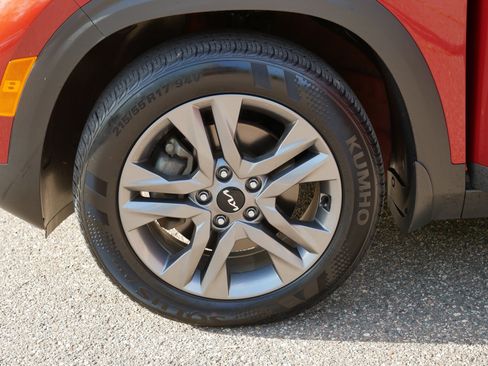 Used 2023 Kia Seltos S AWD/4WD image 15