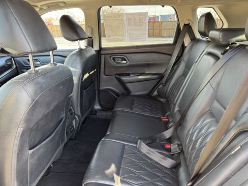 Used 2022 Nissan Rogue Platinum w/ Head-Up Display Package image 36