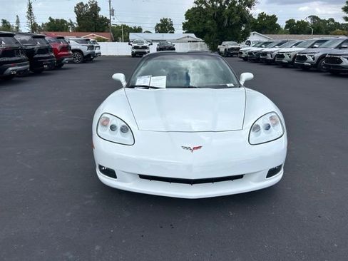 Used 2007 Chevrolet Corvette Coupe w/ Preferred Equipment Group image 2