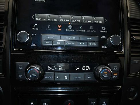 Used 2024 Nissan Titan PRO-4X w/ Pro-4x Convenience Package AWD/4WD image 15