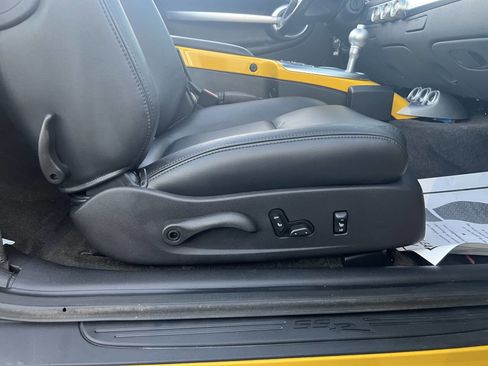 Used 2004 Chevrolet SSR w/ Preferred Equipment Group image 13
