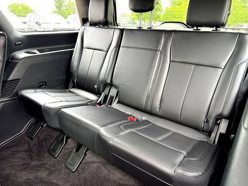 Certified 2021 Ford Expedition XLT RWD image 24