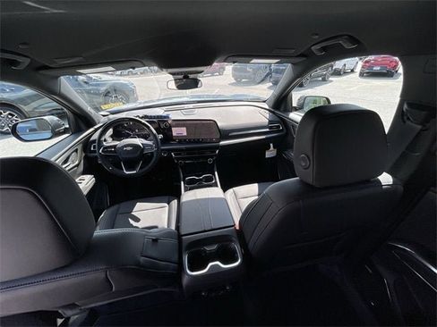 New 2025 Chevrolet Traverse LT w/ Enhanced Driving Package image 21