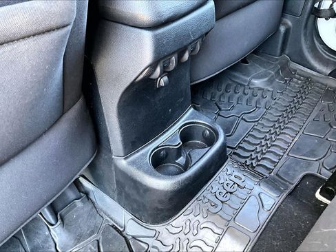 Used 2013 Jeep Wrangler Unlimited Sahara w/ Connectivity Group AWD/4WD image 30