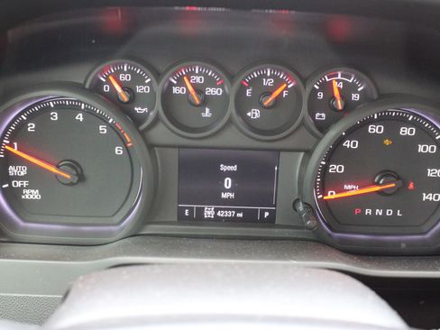 Used 2025 Chevrolet Silverado 1500 Custom Trail Boss w/ Dark Appearance Package AWD/4WD image 35