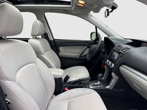 Used 2016 Subaru Forester 2.5i Premium AWD/4WD image 41