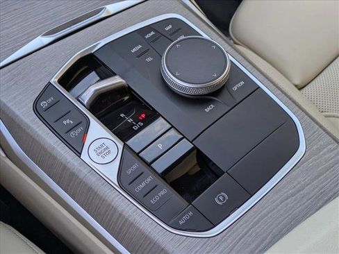 Used 2025 BMW 330i Sedan w/ Convenience Package image 13