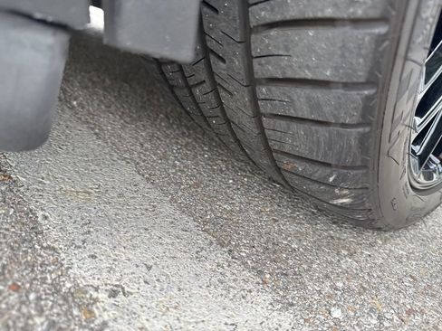 Used 2016 Chevrolet Corvette Z06 w/ 3LZ Preferred Equipment Group image 21