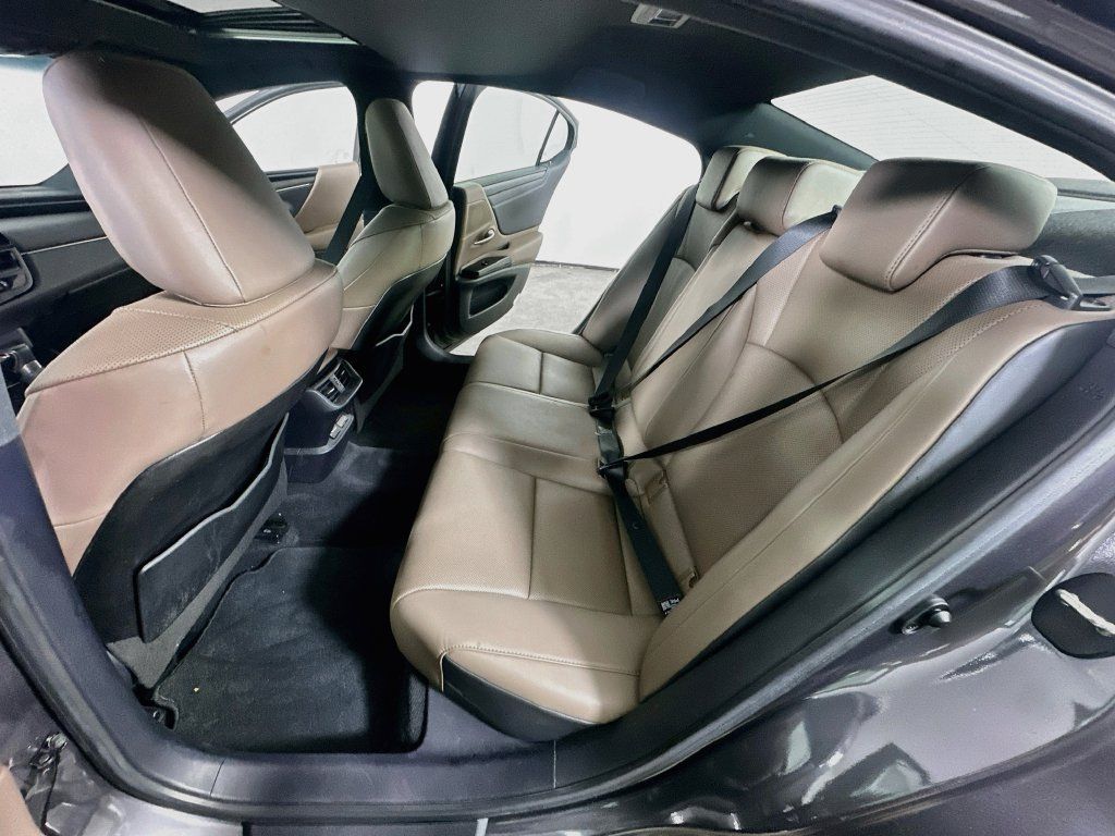 Used 2023 Lexus ES 350 w/ Accessory Package (Z1) FWD image 16