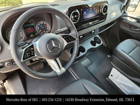 New 2024 Mercedes-Benz eSprinter 170 Cargo image 29