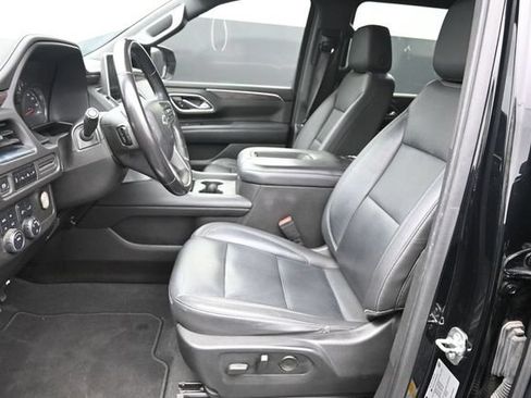 Used 2021 Chevrolet Suburban LT AWD/4WD image 14