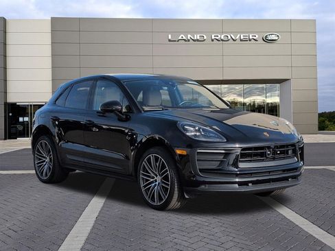 Used 2024 Porsche Macan AWD/4WD image 3