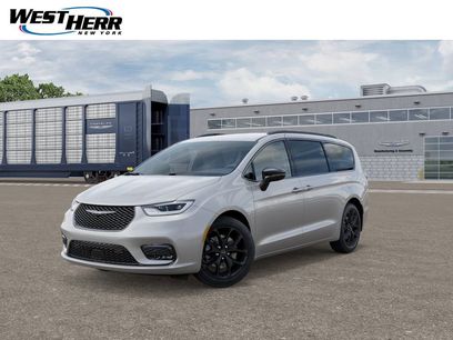New 2026 Chrysler Pacifica Select
