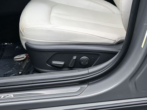 Used 2020 Hyundai Sonata Limited image 11