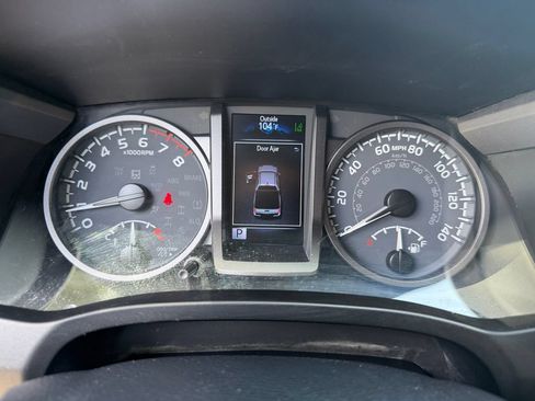 Used 2022 Toyota Tacoma TRD Off-Road RWD image 21