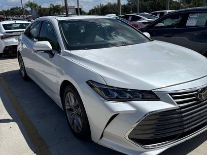 Used 2019 Toyota Avalon XLE w/ Moonroof Package
