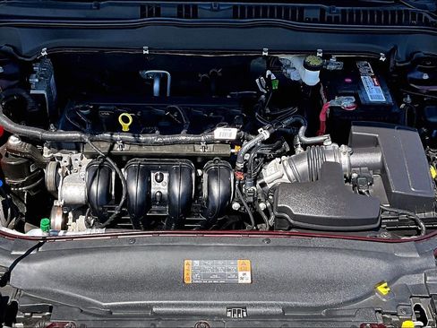 Used 2017 Ford Fusion SE image 32