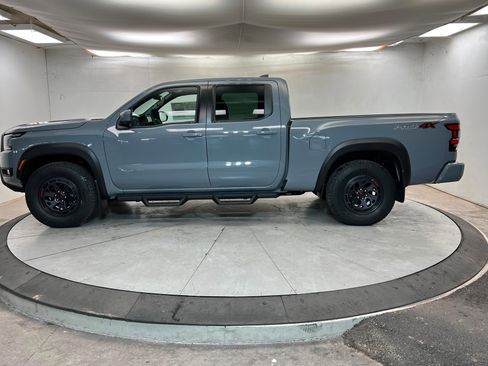New 2026 Nissan Frontier PRO-4X w/ Pro-4x Convenience Package image 2