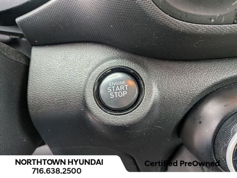 Certified 2023 Hyundai Venue Limited w/ Cargo Package image 21