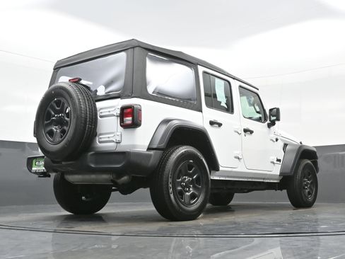 Used 2023 Jeep Wrangler Sport image 40