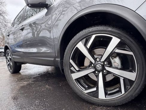 Used 2022 Nissan Rogue Sport SL w/ Premium Package image 7