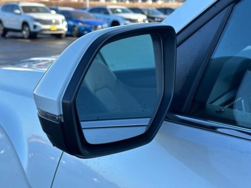 New 2026 Volkswagen Atlas Cross Sport SE image 12