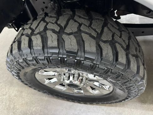 Used 2019 Ford F250 Lariat w/ Chrome Package AWD/4WD image 9