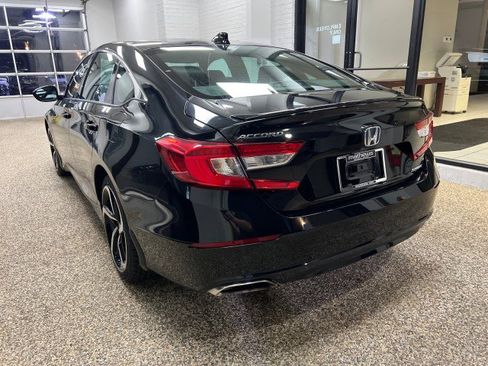Used 2022 Honda Accord Sport image 4